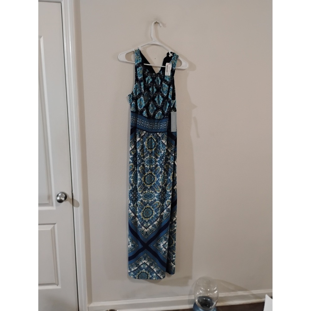 London Times Blue Medallion Tile Print Maxi Dress Sleeveless Keyhole Back T4288M
